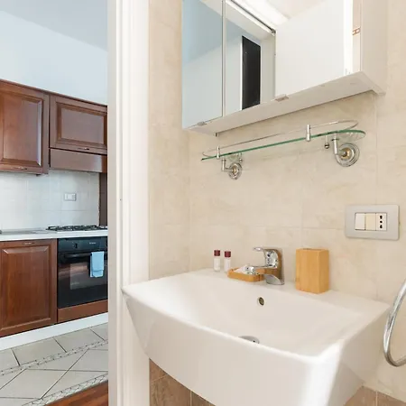 Guesthost - M5 Isola Comfy Apartmán Milán