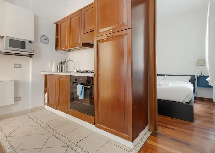 Guesthost - M5 Isola Comfy *