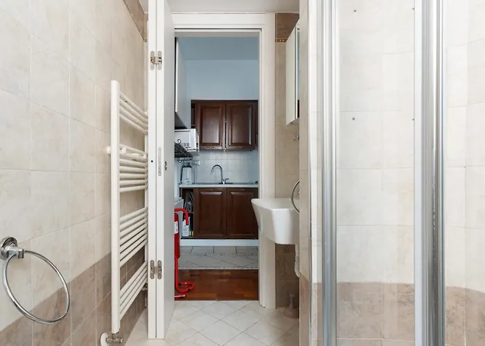 Guesthost - M5 Isola Comfy شقة ميلان