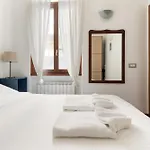 Guesthost - M5 Isola Comfy Milaan