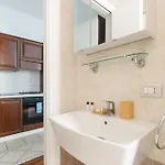 Guesthost - M5 Isola Comfy Appartement Milaan