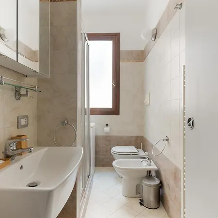 Lägenhet Guesthost - M5 Isola Comfy Milano